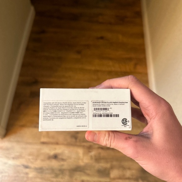 airpods pro - Picture 4 of 4